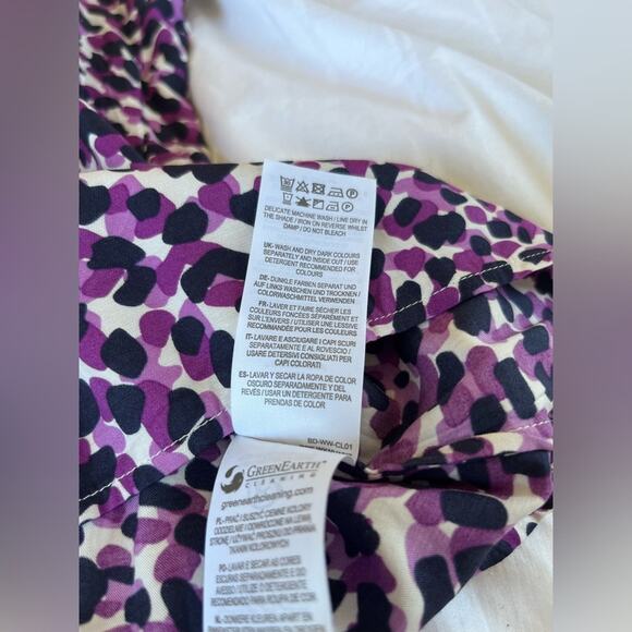 Boden short sleeved blouse.  Size 10 - Picture 5 of 5